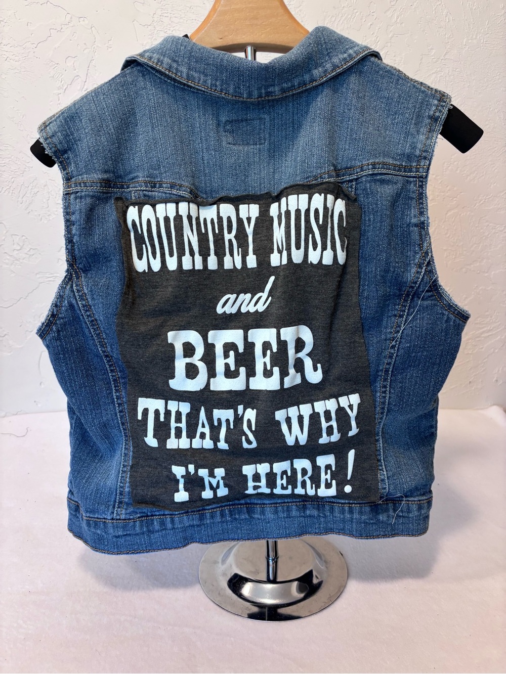 True Freedom Denim Vest Large Country Music Beer Western Cowgirl large